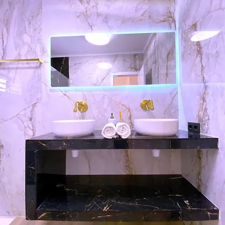 Tropicalidays Oceanview Grand Luxe Apartment