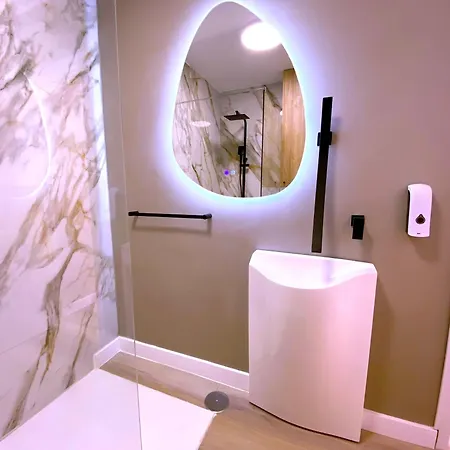 Tropicalidays Oceanview Grand Luxe Apartment *