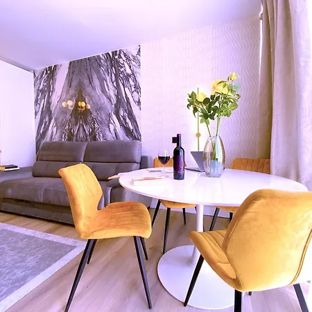 Tropicalidays Oceanview Grand Luxe Apartment